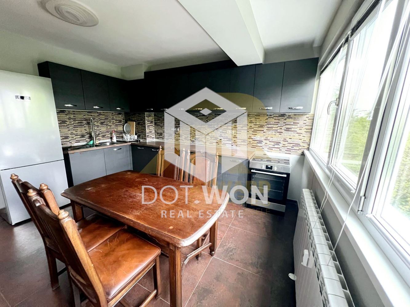 3-staen in Sofia - 0