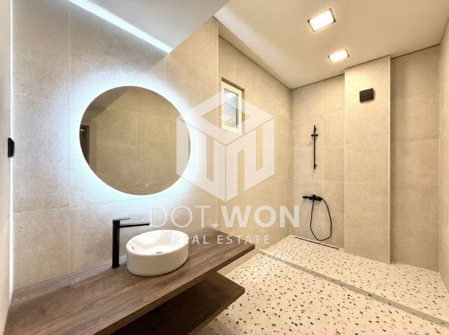 2-staen in Sofia - 0